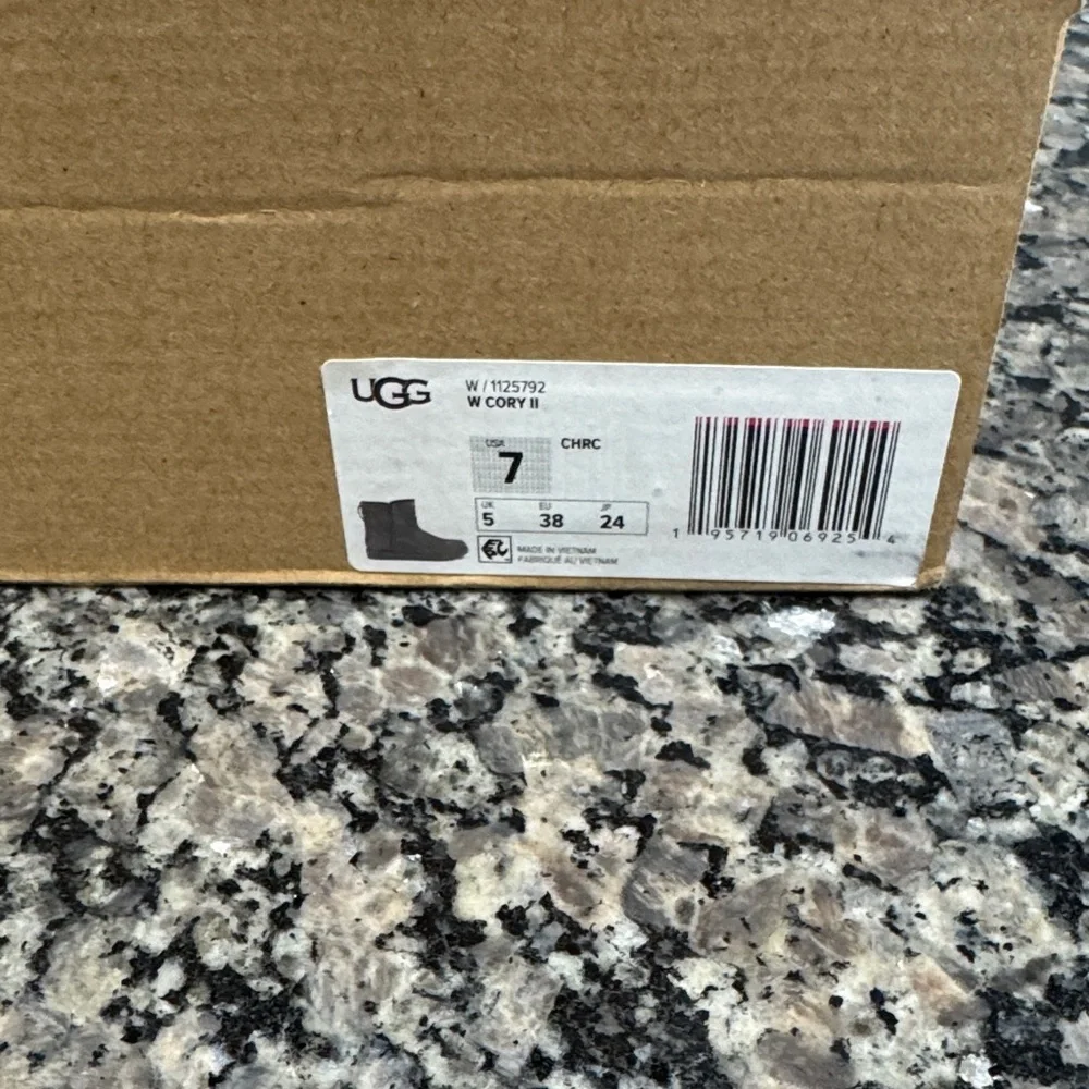 UGG Cory ll gray Suede Ankle Boots NEW